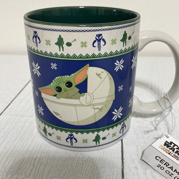 Star Wars Mandalorian Ceramic Holiday Mug NWT - Picture 9 of 9
